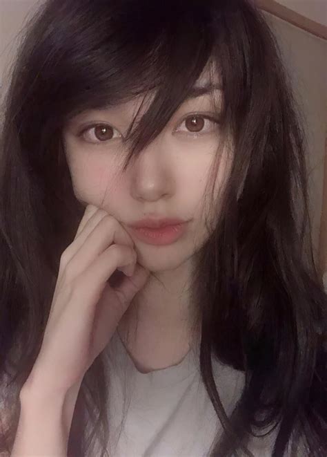 offlinetvgirls|Emiru looks really cute even without makeup : r/OfflinetvGirls